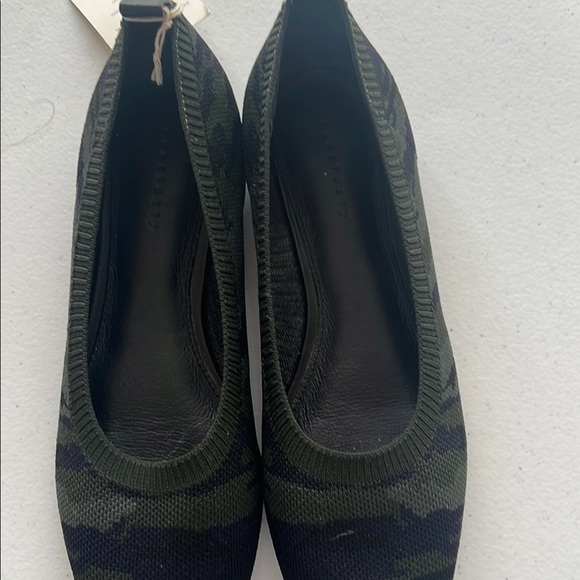 Sanctuary Green Flats with Soft Material and Flat Sole - Picture 4 of 7